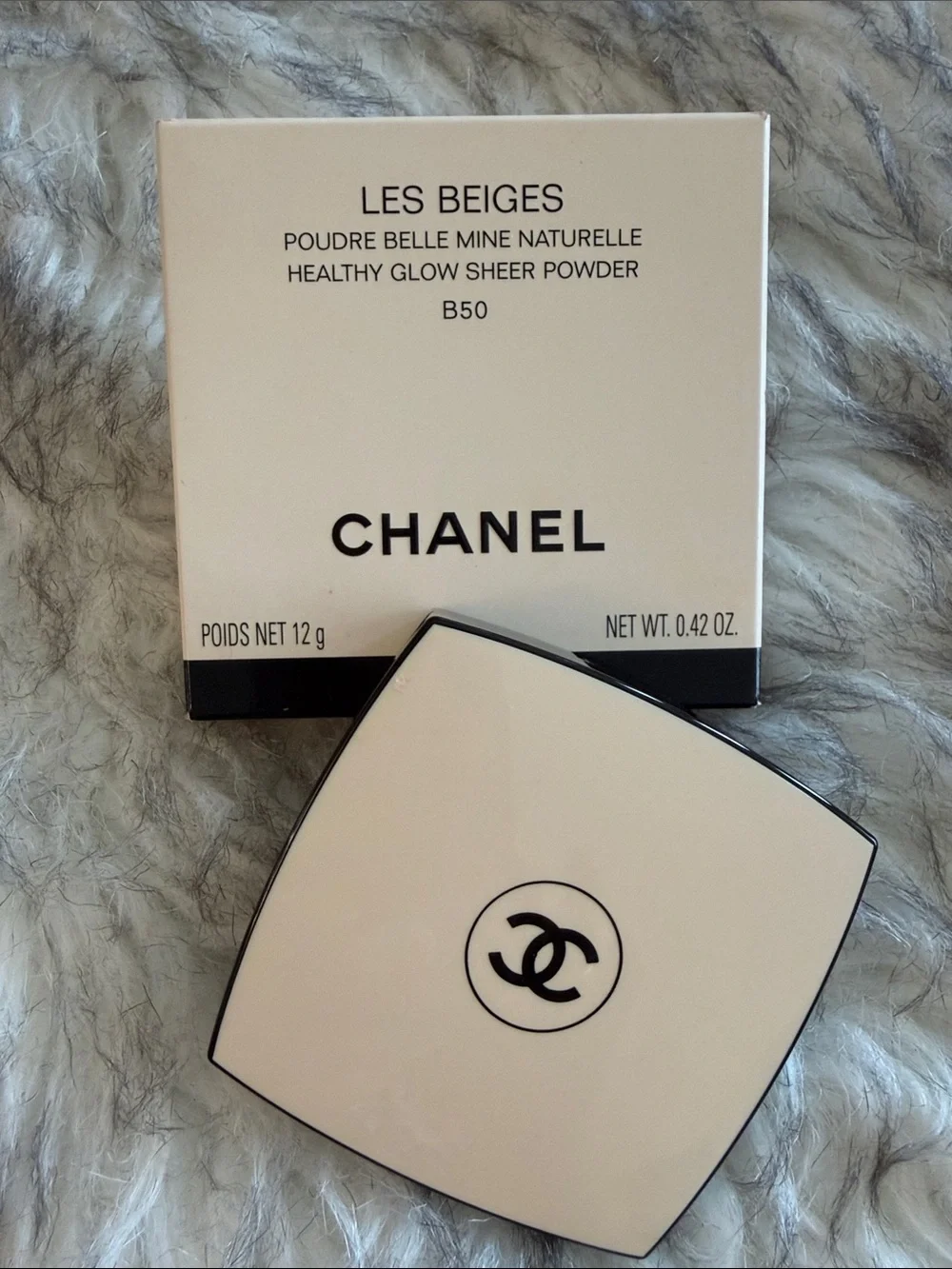 CHANEL Les beiges glow sheer powder B50